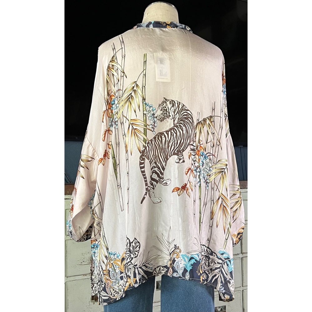 Printed Button-Front Blouse in Beige with Teal & Black Accents - Picture 10 of 13